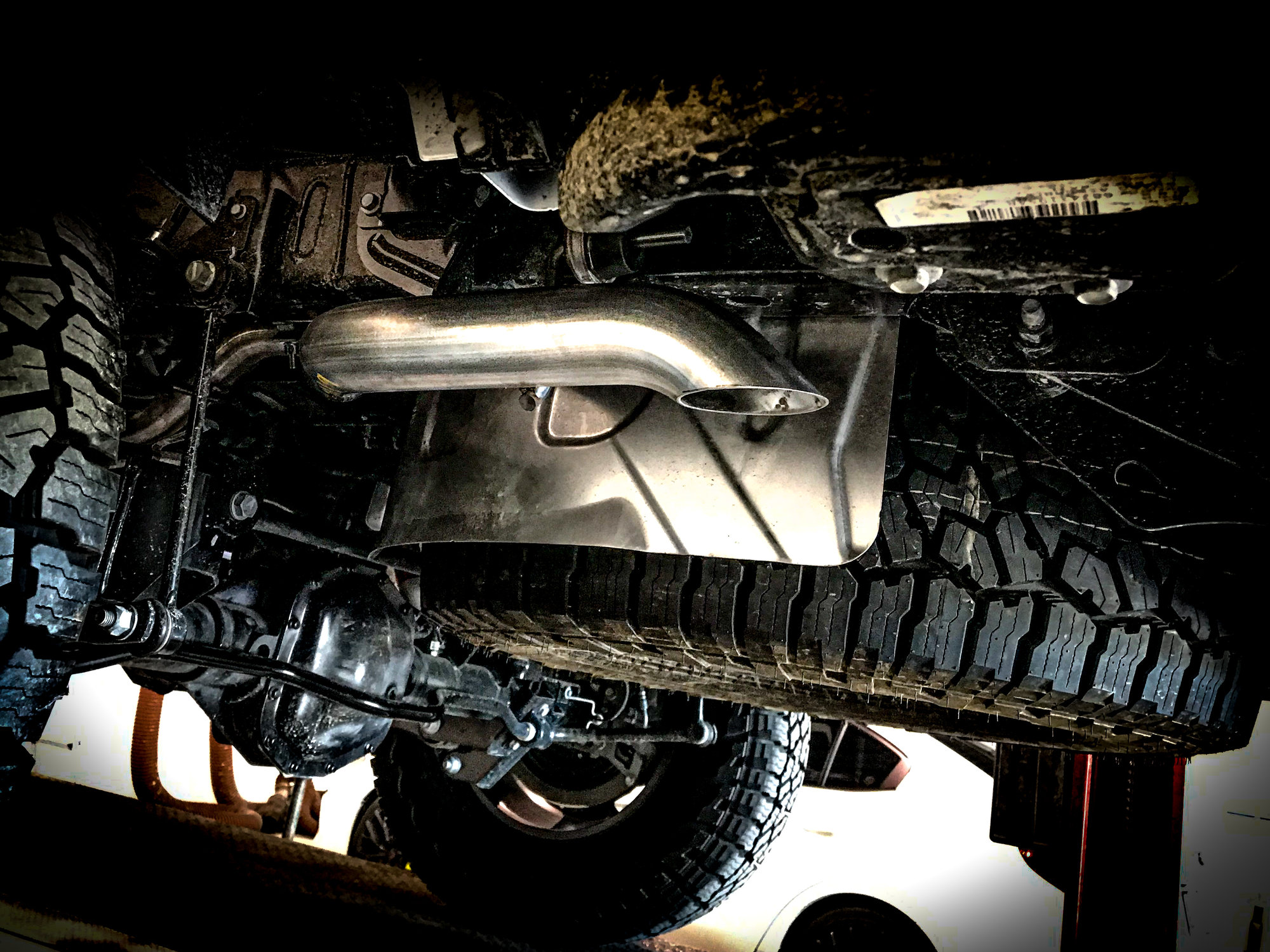 2020 Jeep Gladiator MBRP 2.5in Single Rear Exit Cat Back Exhaust T304